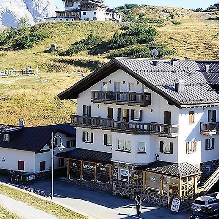 Alpenrose Hotell San Martino Di Castrozza Exteriör bild