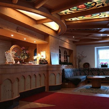 Alpenrose Hotell San Martino Di Castrozza Exteriör bild